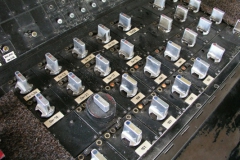 Řadiče výměn s elektrickým dohledem